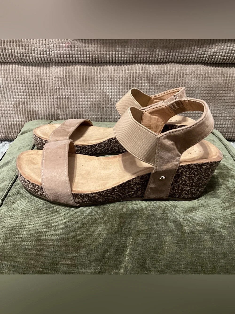 Bella marle taupe suede