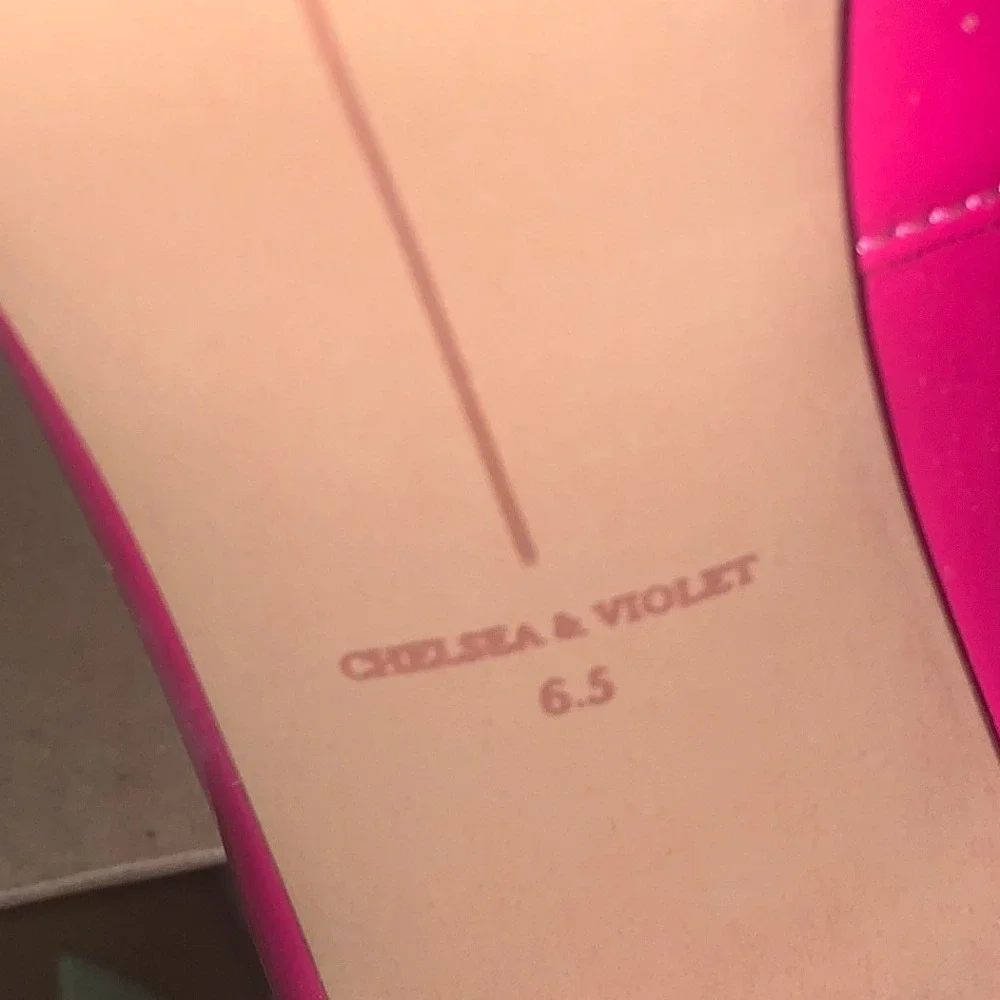 Chelsea & Violet new no