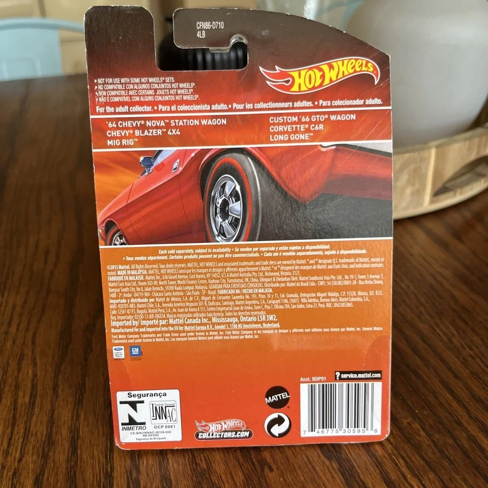2015 Hot Wheels Mig Rig & Protector - Heritage Redline Series