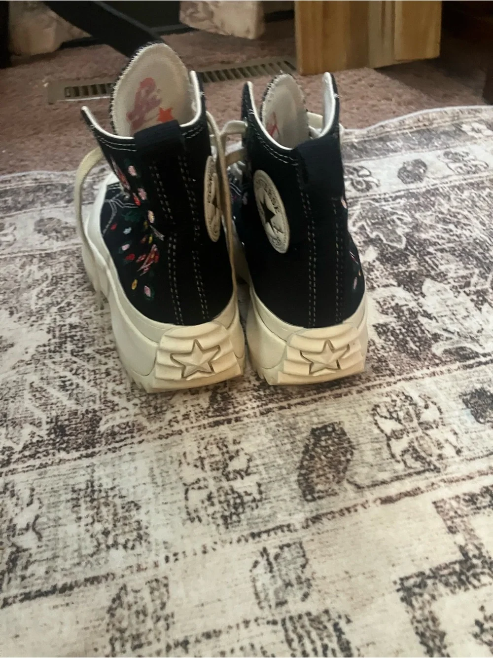 Converse run star hike platform High-Top Sneakers Floral Embroidery