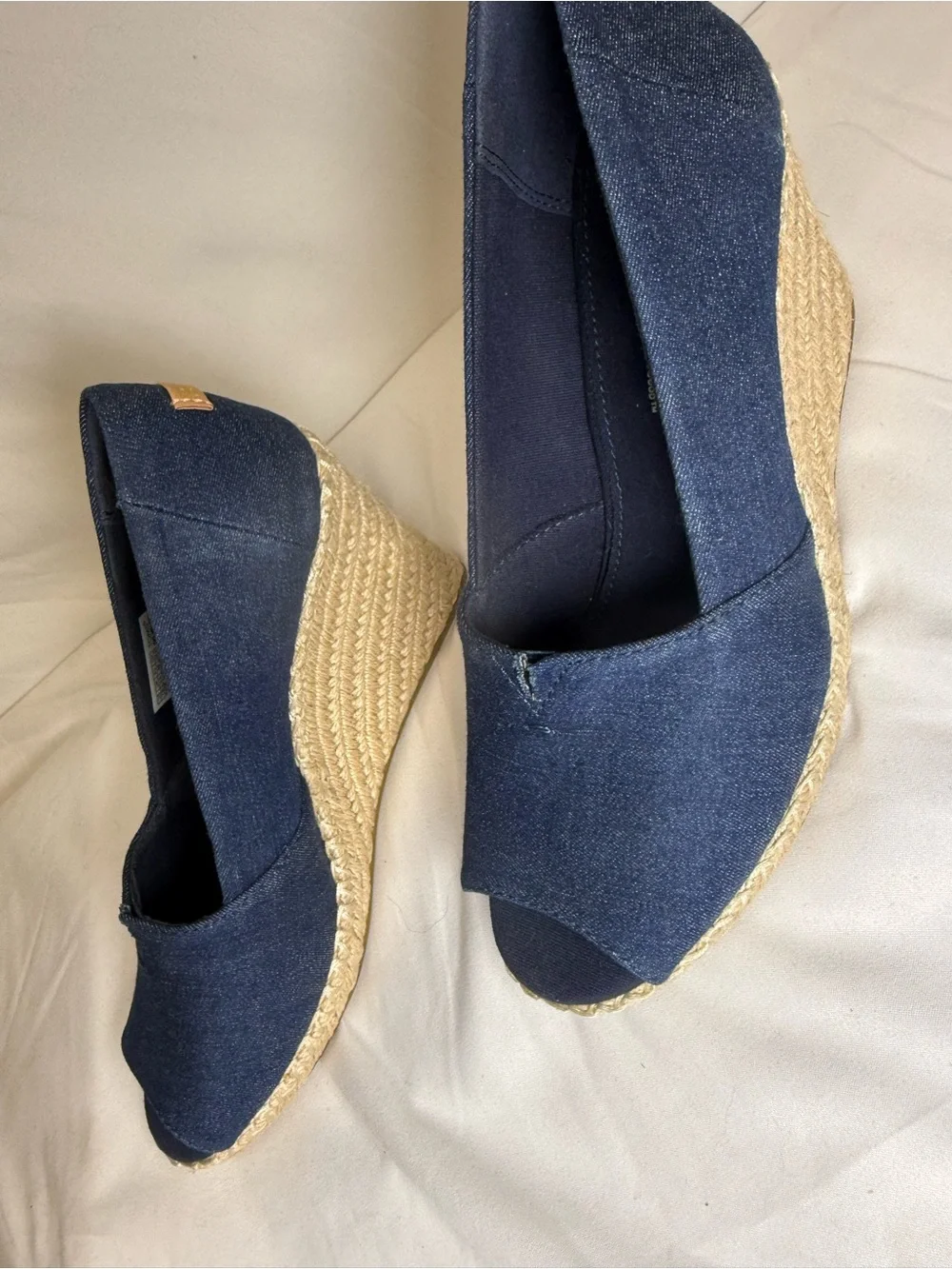 Toms toe espadrille easily