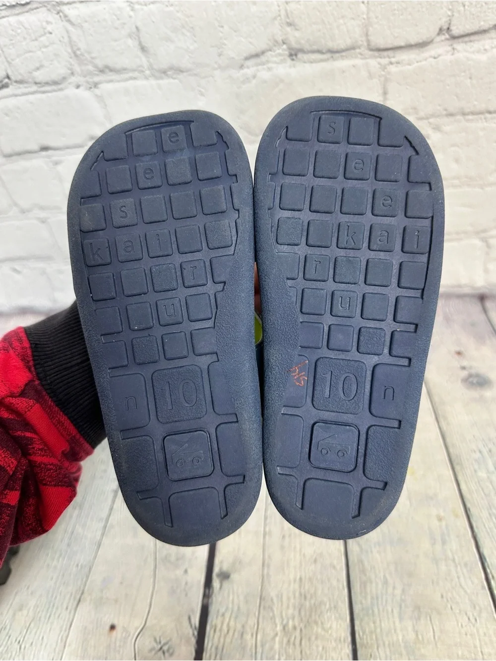 See Kai Run Basics Jaylen toddler sandals size 10