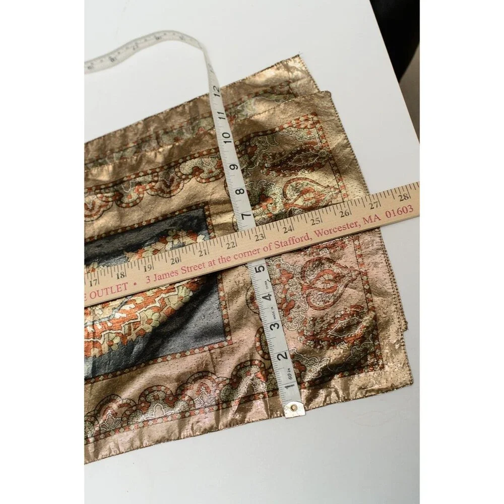 Unbranded gold metalic