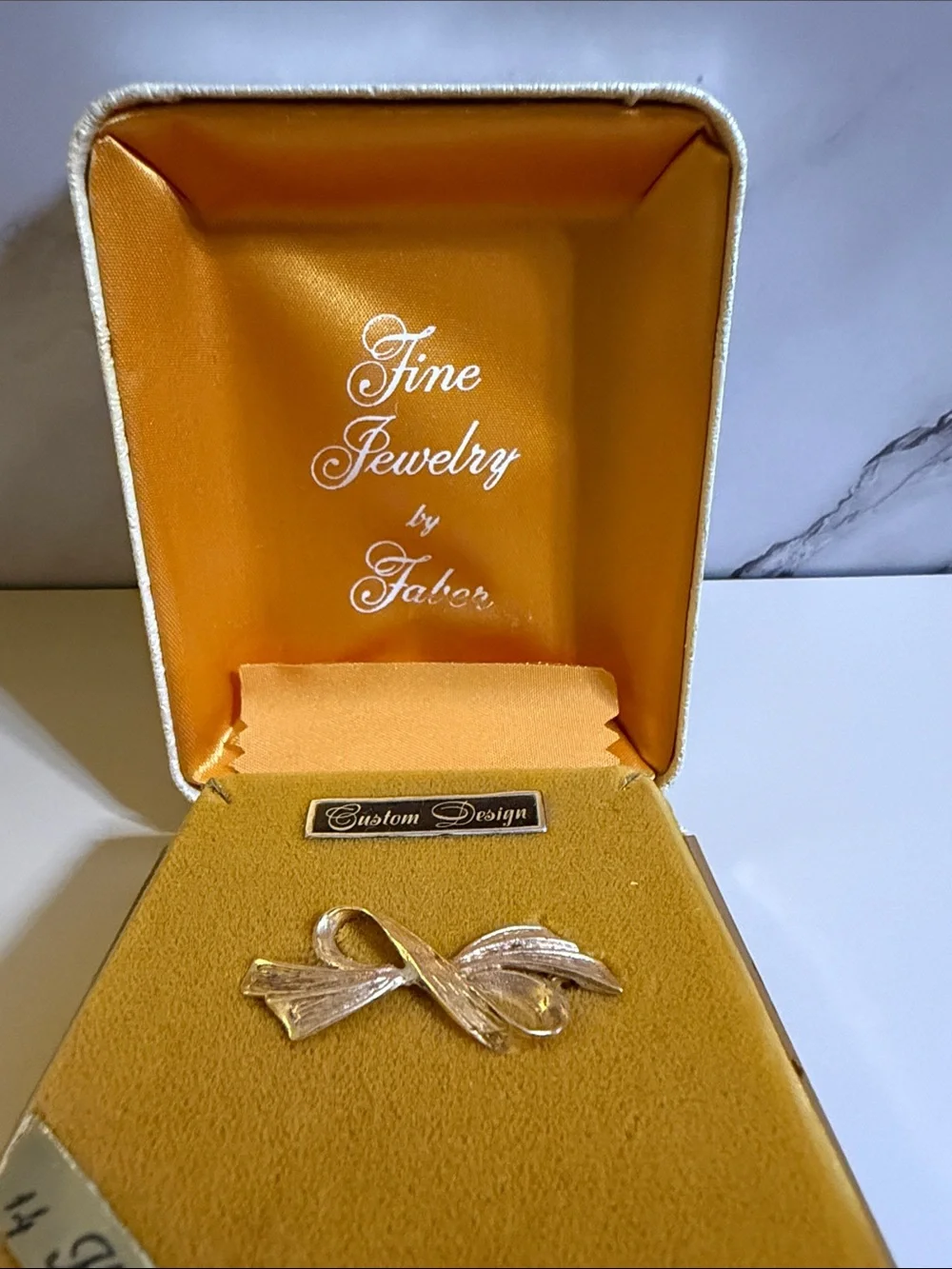 N/A elegant vintage