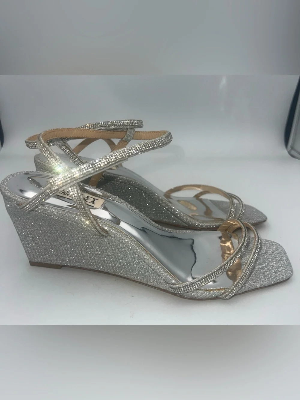 Badgley Mischka Unity Wedge Heel Sandal Leather  Outsole W/Rhinestone Size 10
