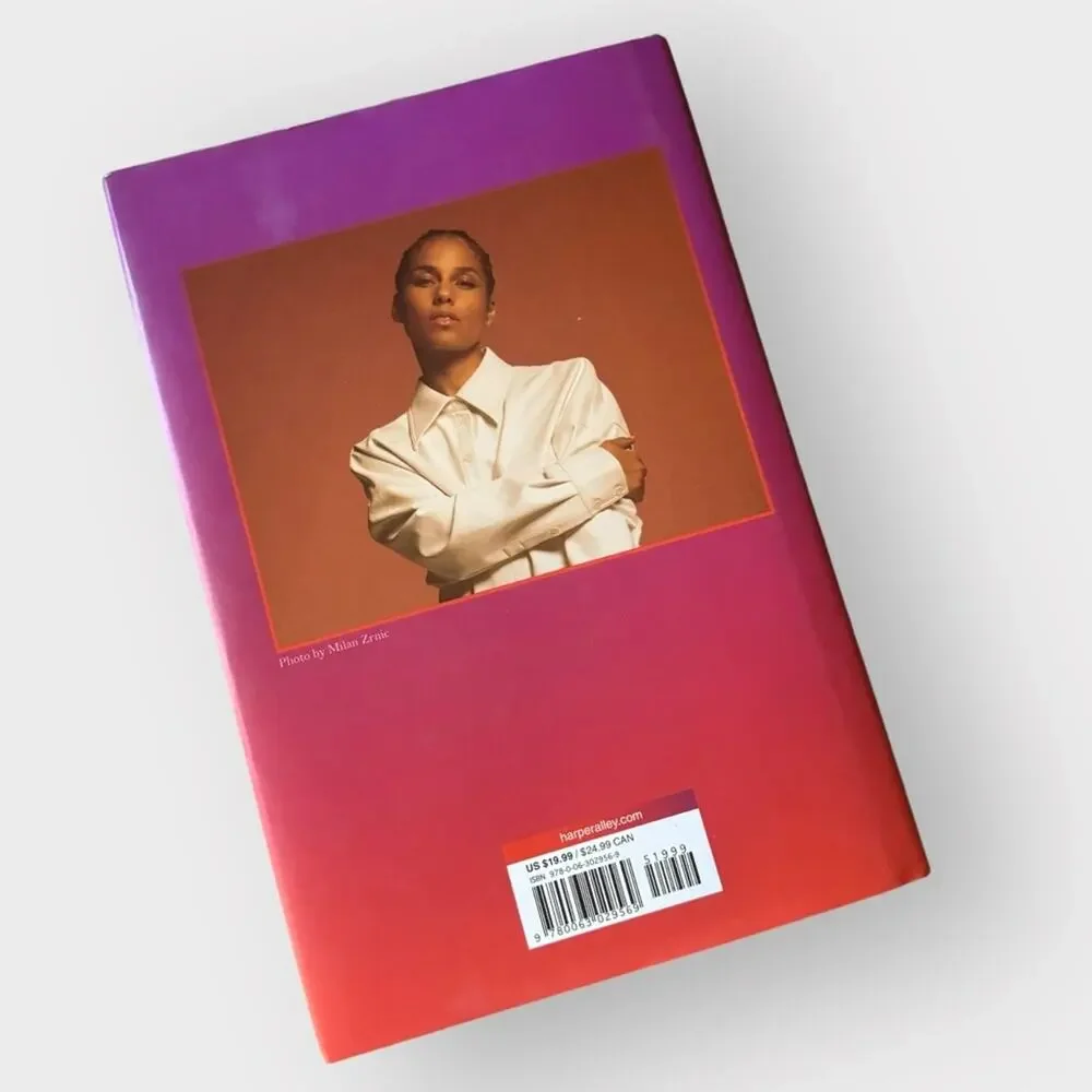 NEW Alicia Keys Girl On Fire Book