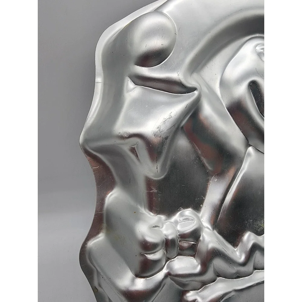 Wilton vintage aluminum