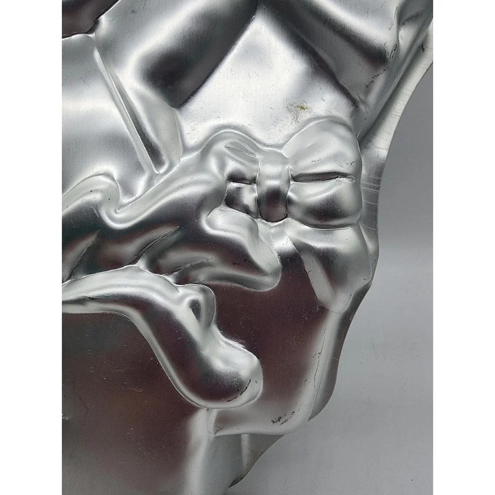 Wilton vintage aluminum