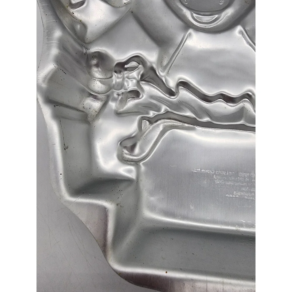 Wilton vintage aluminum