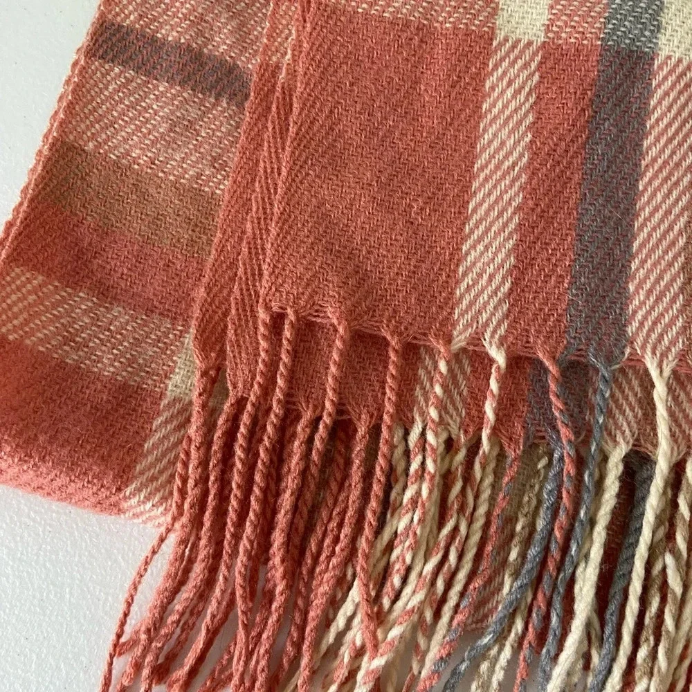 N/A women’s scarf