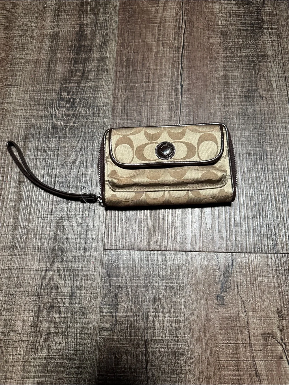 Coach Beige Signature Canvas Wristlet with Brown Trim NWOT
