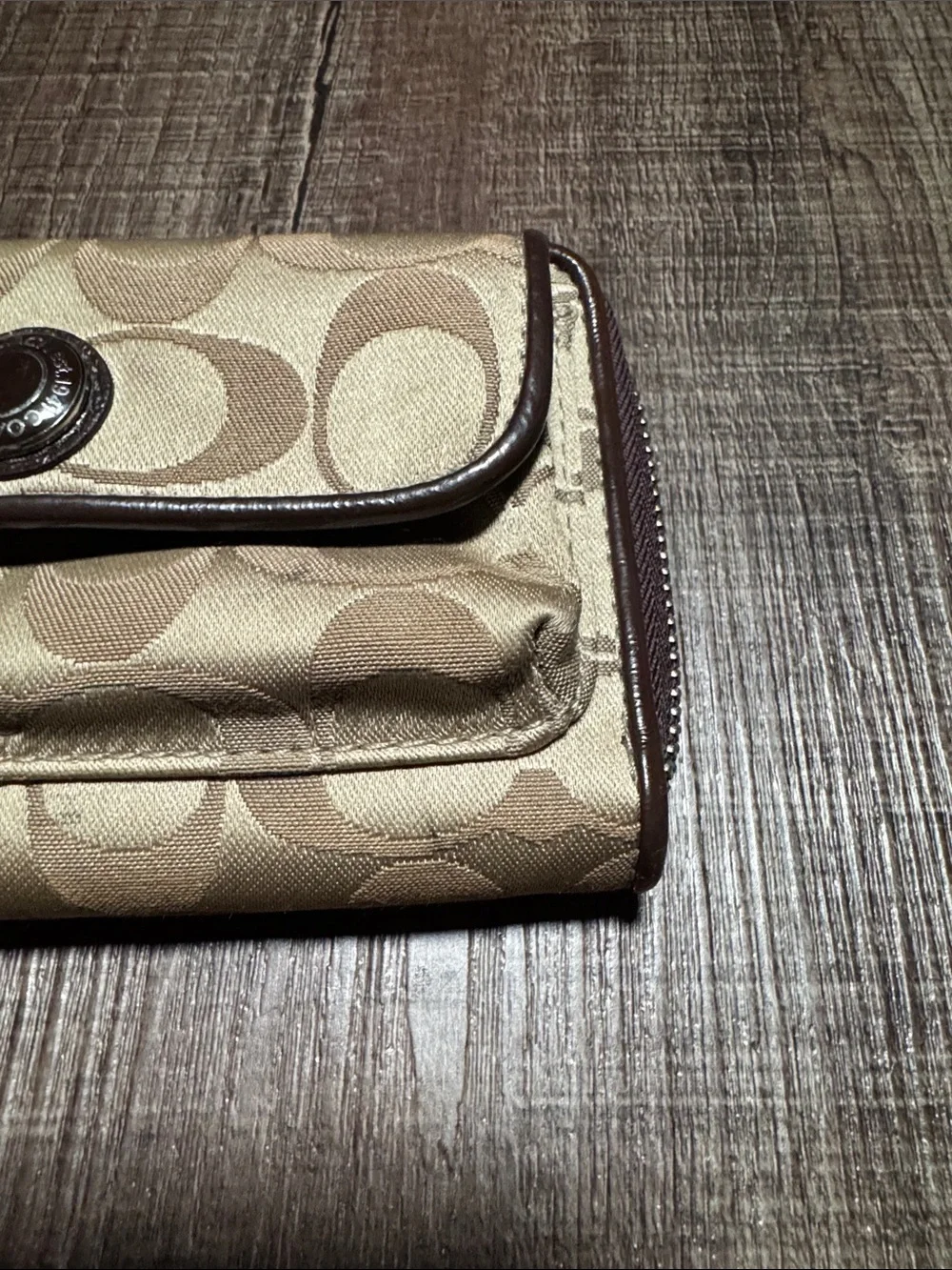 Coach wristlet signature