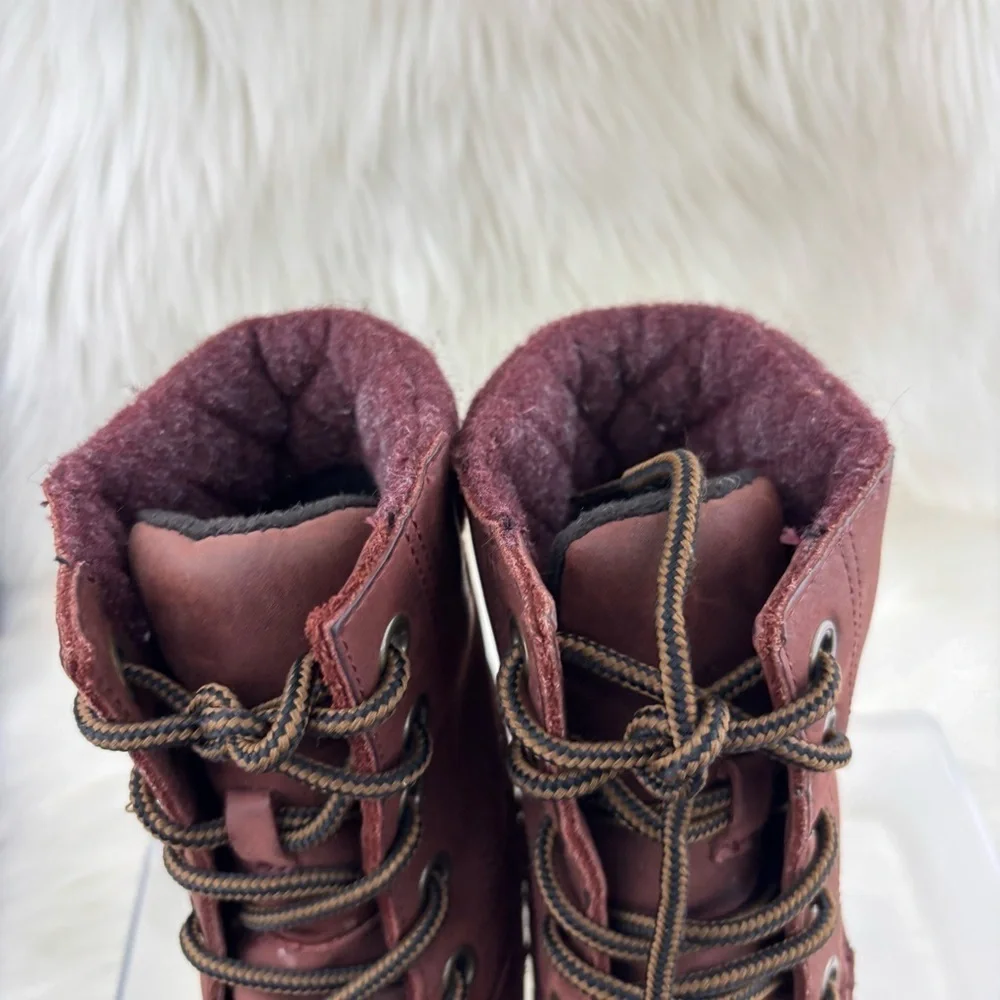 Sorel winter some