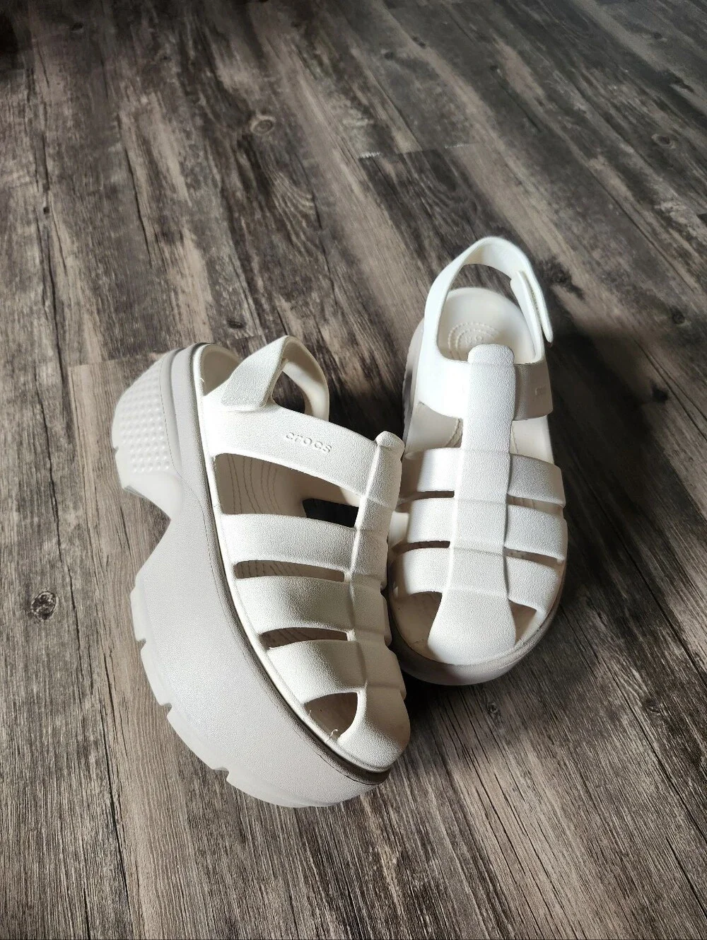 Crocs Stomp Fisherman Platform Sandals