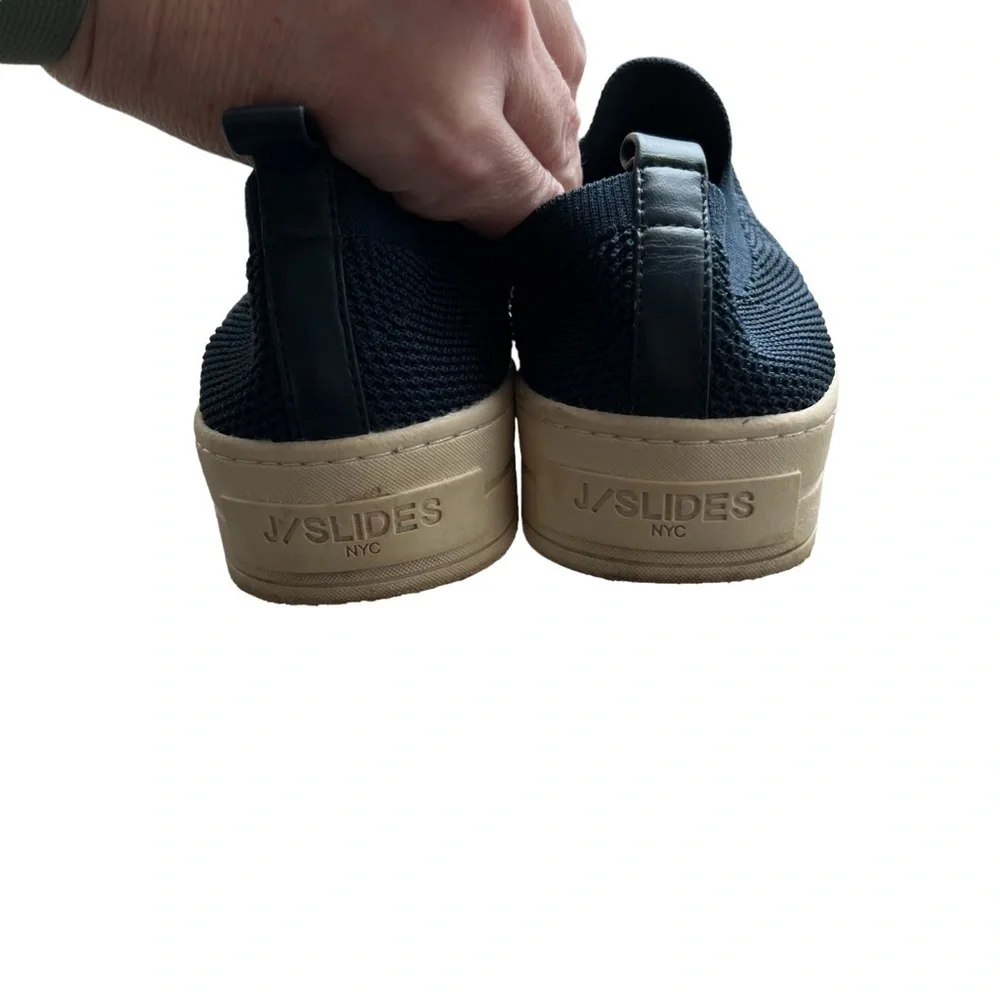 J Slides excellent preloved