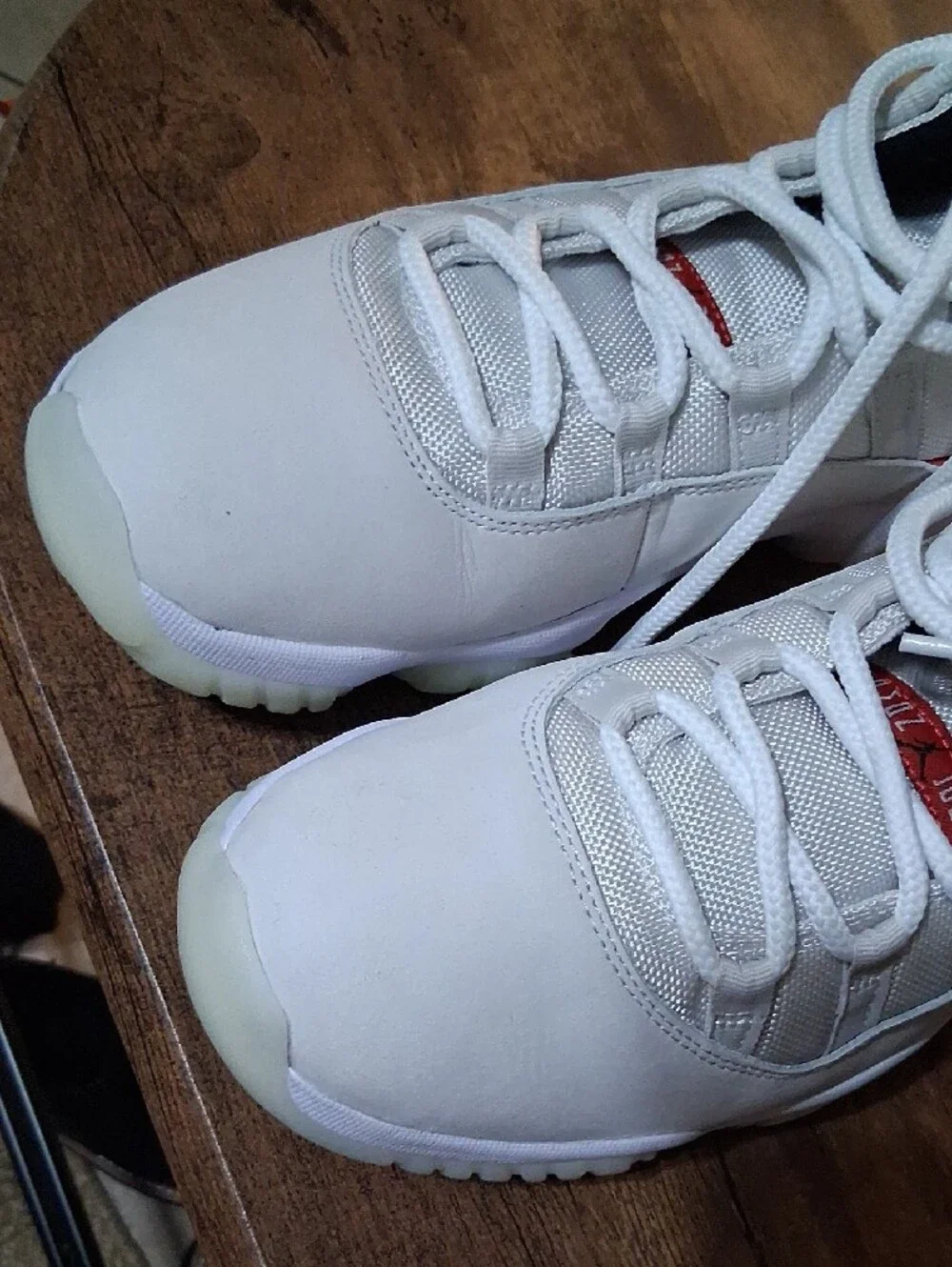 Jordan clean white