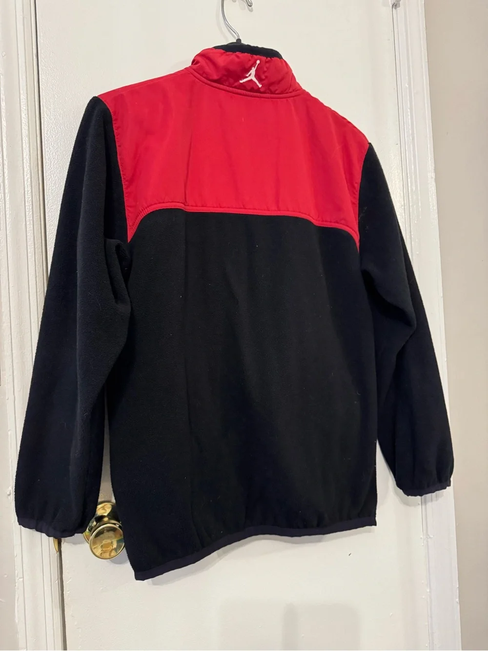 Jordan zipper closure