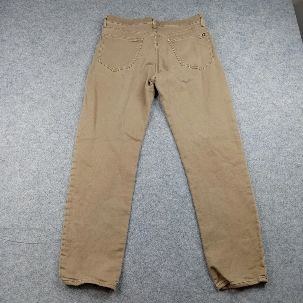 Banana Republic see closure