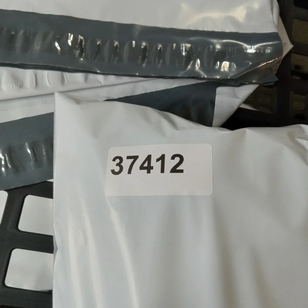 Banana Republic label pockets belt