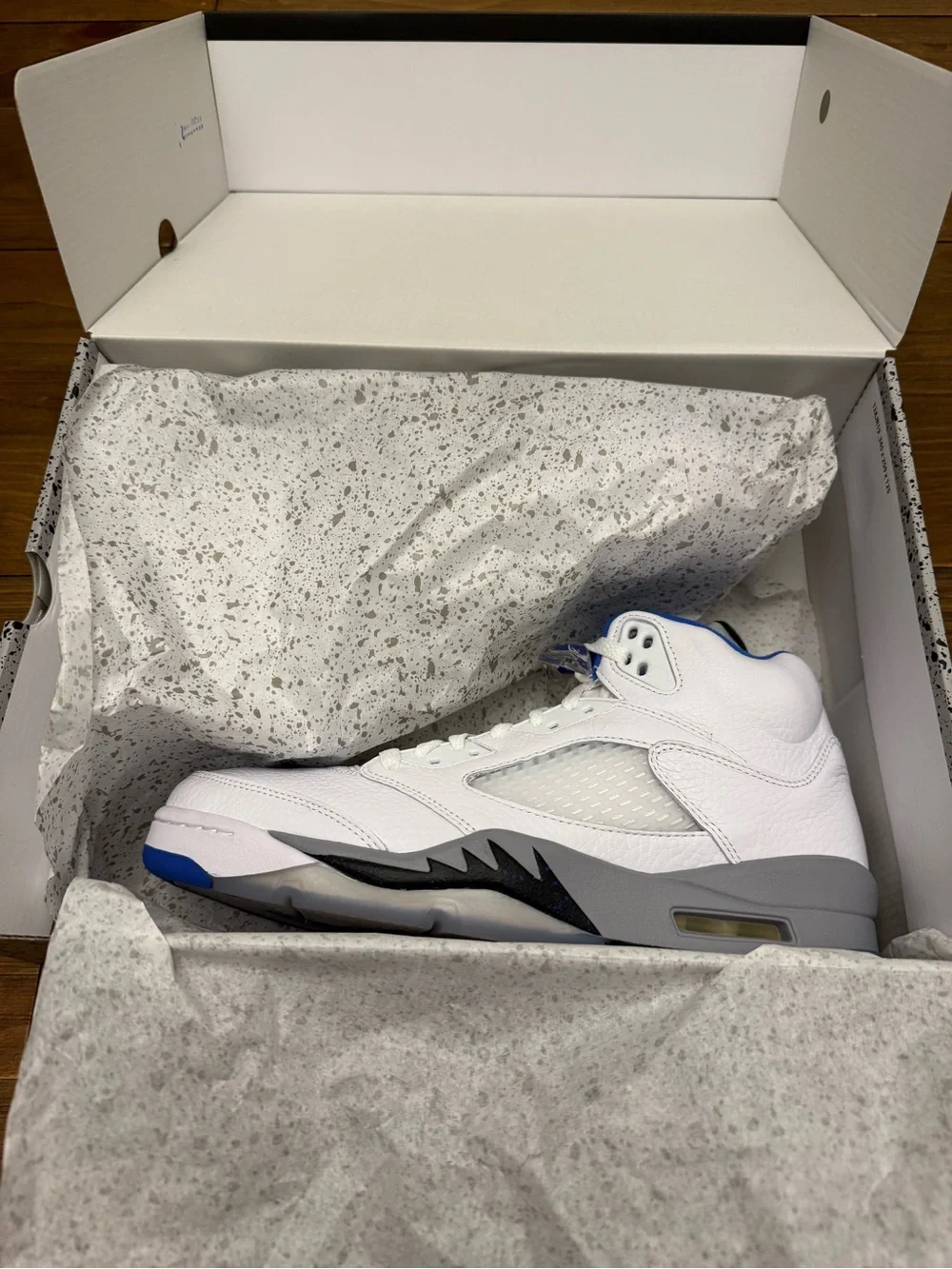 Jordan Men's Retro 5 White Black Speckled Box