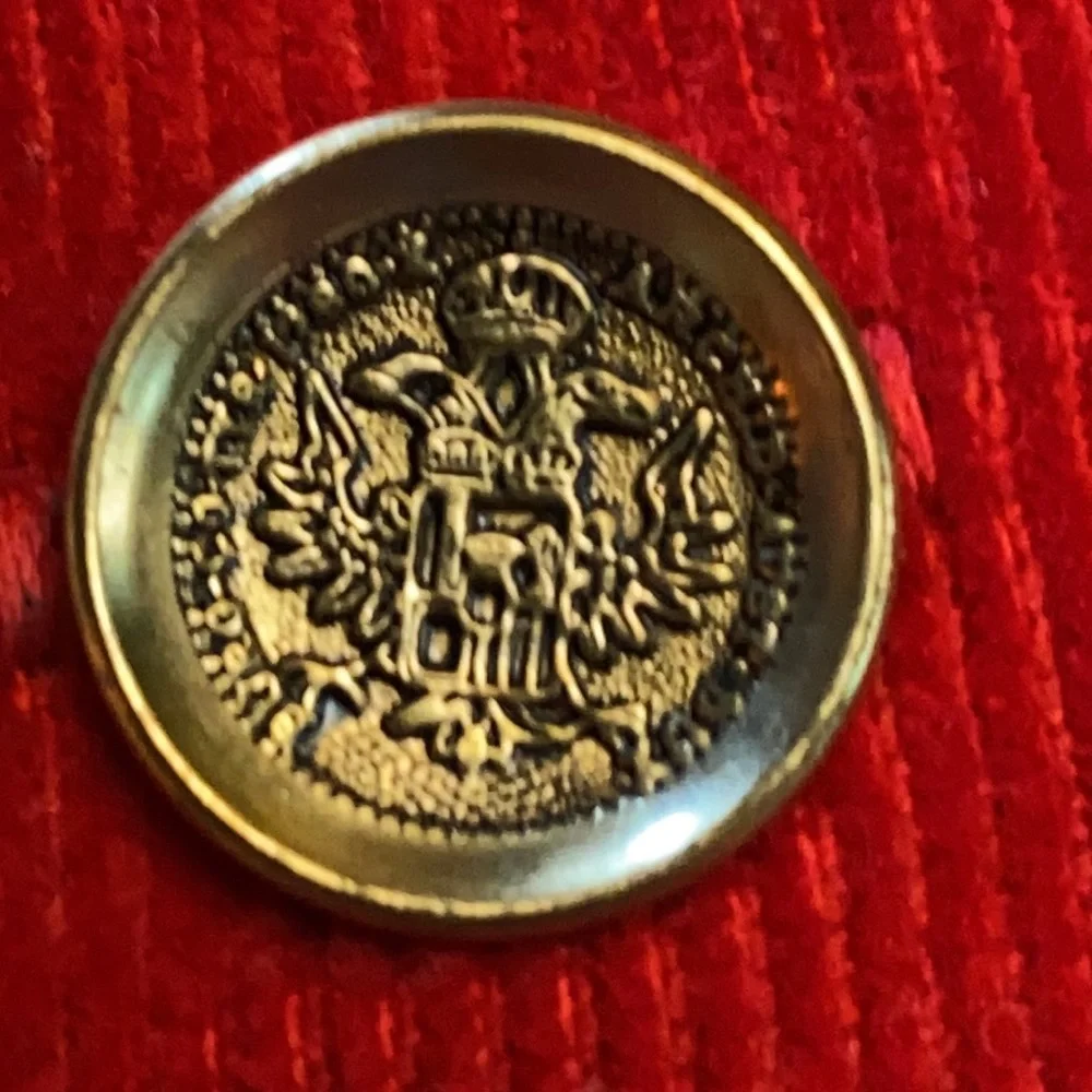 Vintage button shows