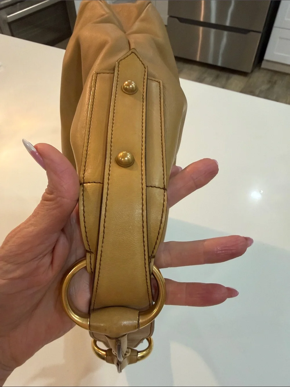 Gucci tan that