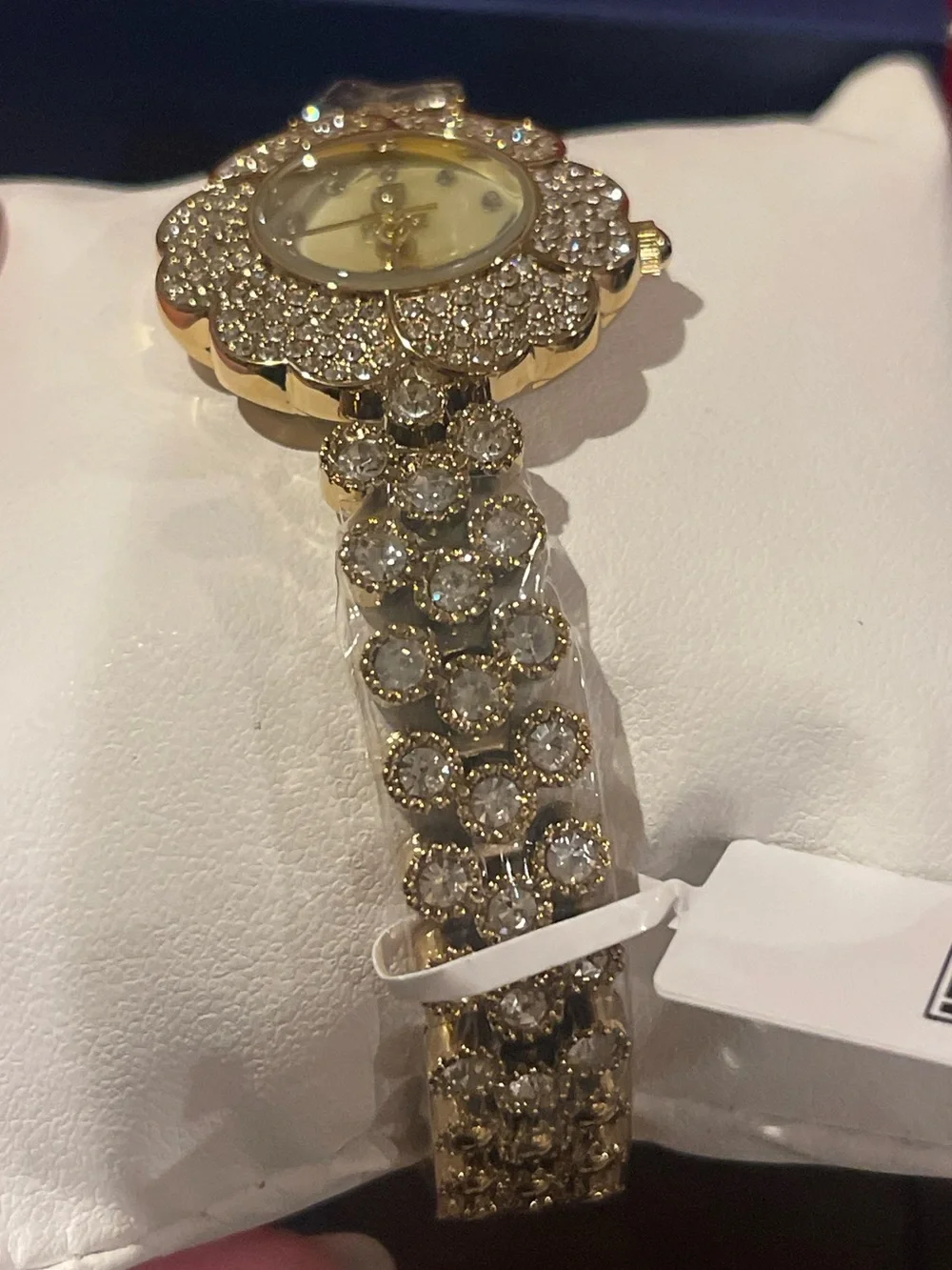 Invicta elegant gold