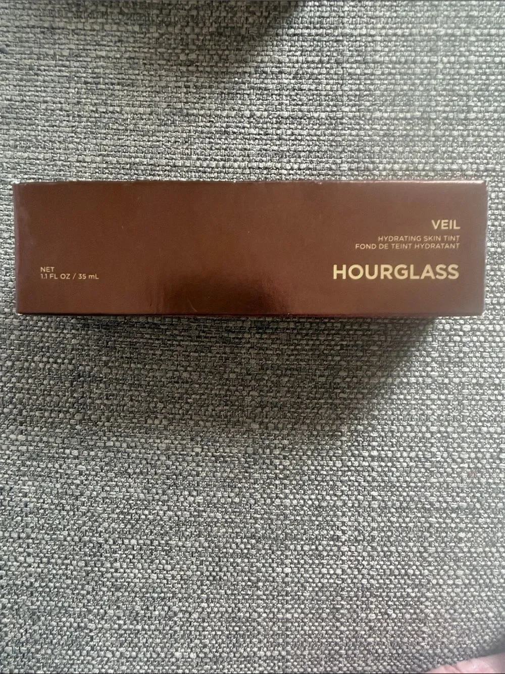 Hourglass nib veil