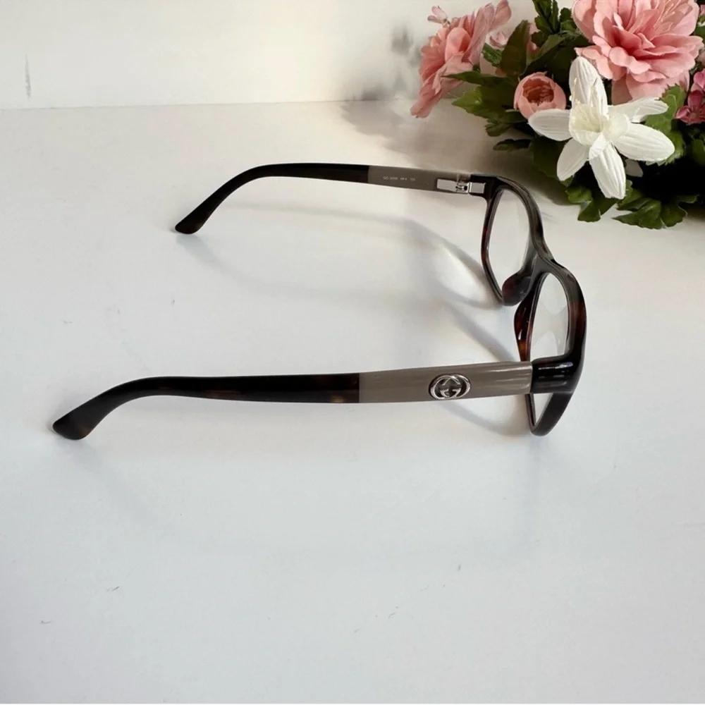 Gucci authentic havana