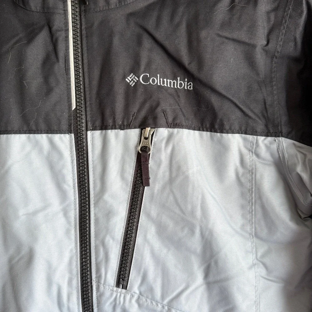 Columbia outgrown techwear grows