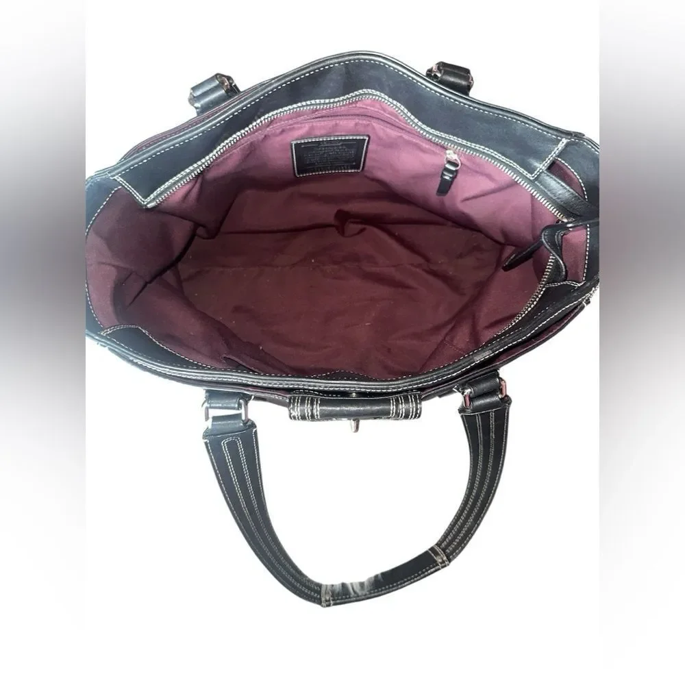 Coach stylish black