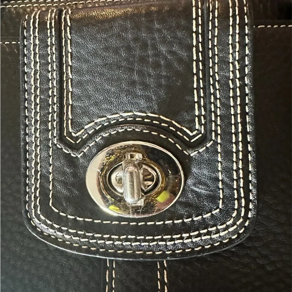 Coach stylish black