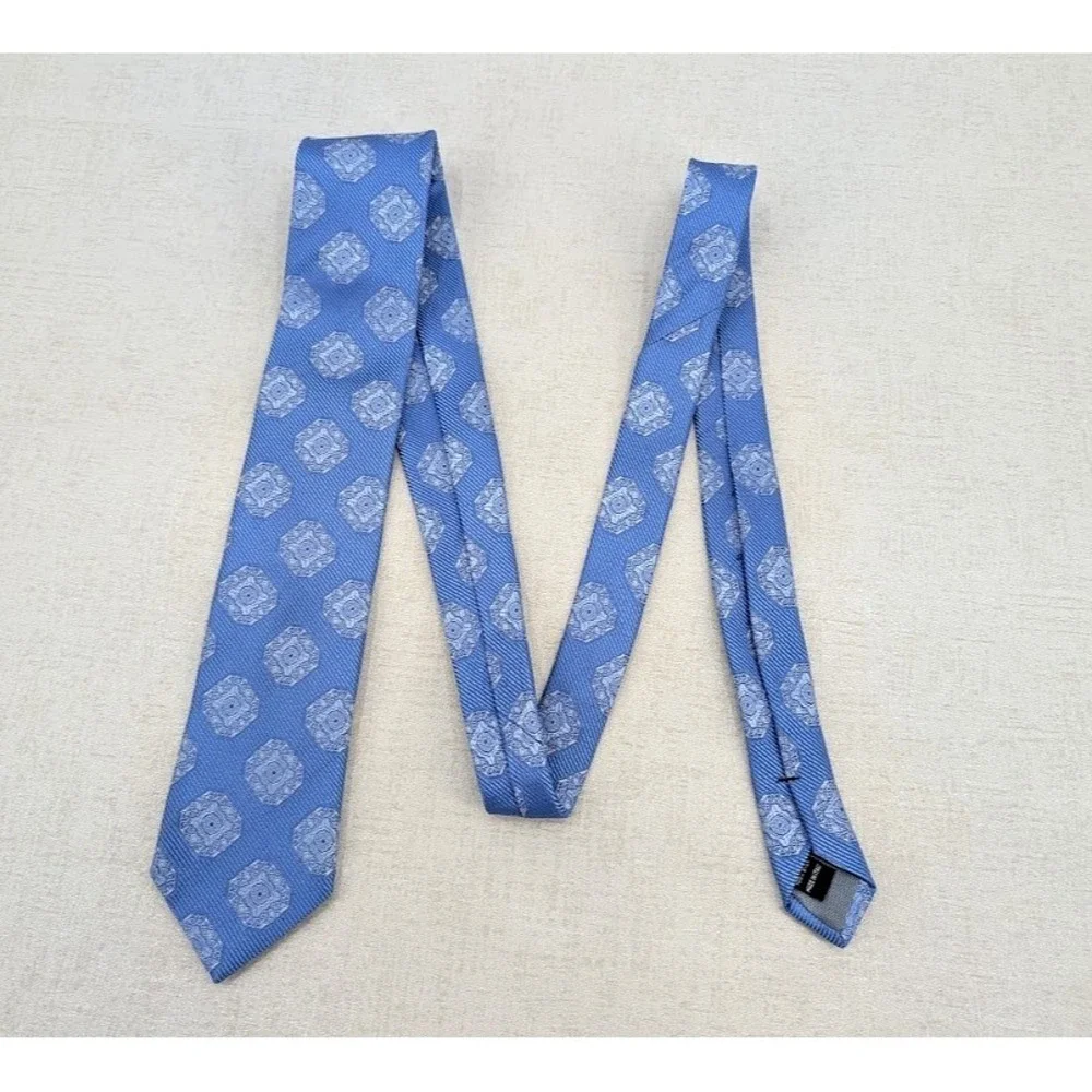 John Nordstrom Mens Tie Blue Silk Geometric Medallion Made in Italy