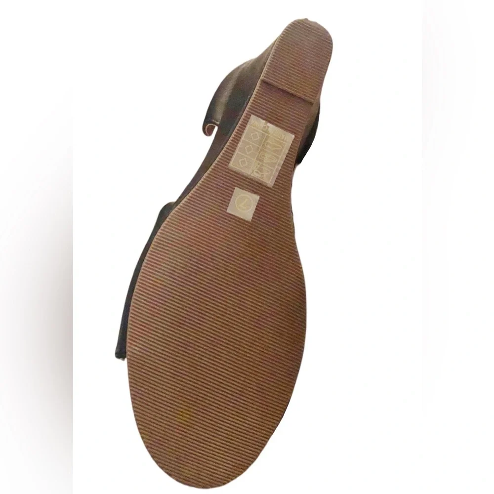 Journee Collection open toe