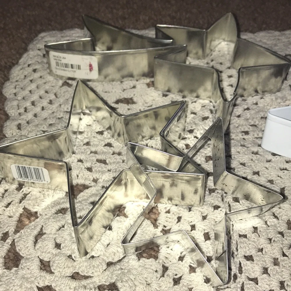 Five Silver Metal STAR Shaped Cookie Cutters and Shooting Star Baking Bakeware
