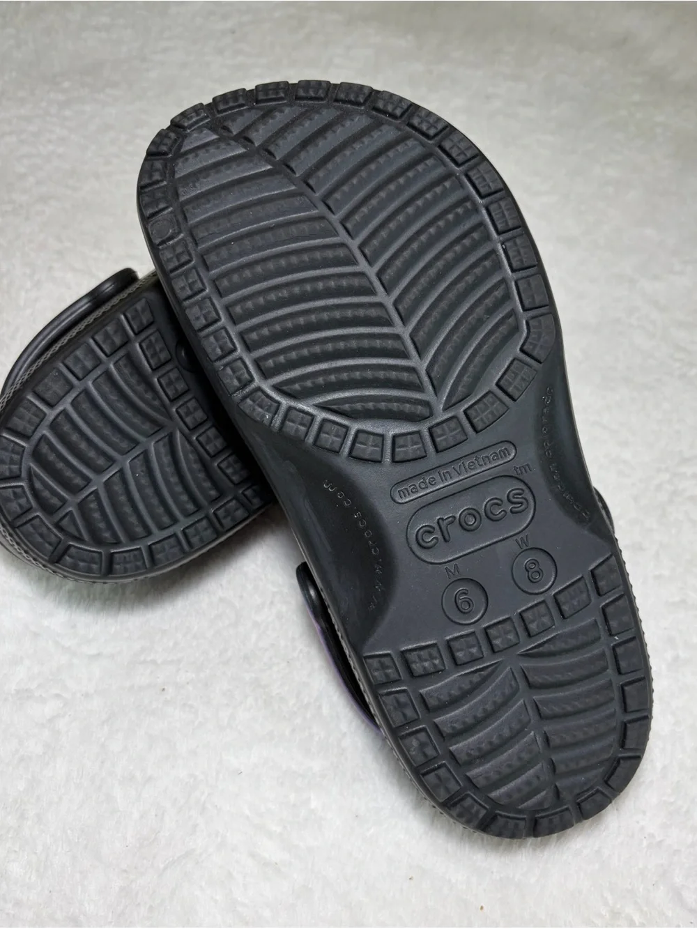 CROCS iridescent green