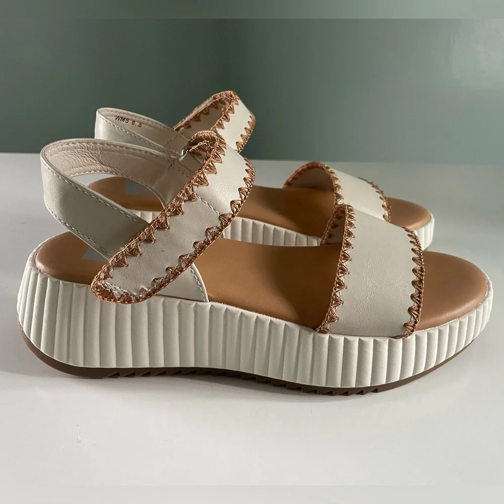 Dolce Vita Franca Ivory Wedge Sandal Cushioned Platform Size 9 NWT