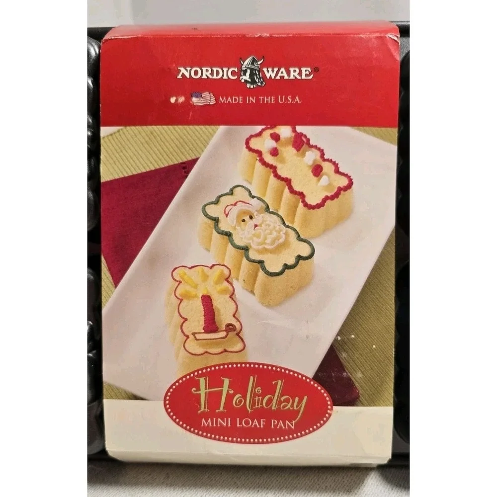 Nordic Ware holiday mini