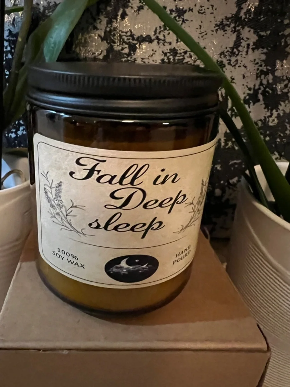Fall in Deep Sleep Scented Soy Candle - Pink