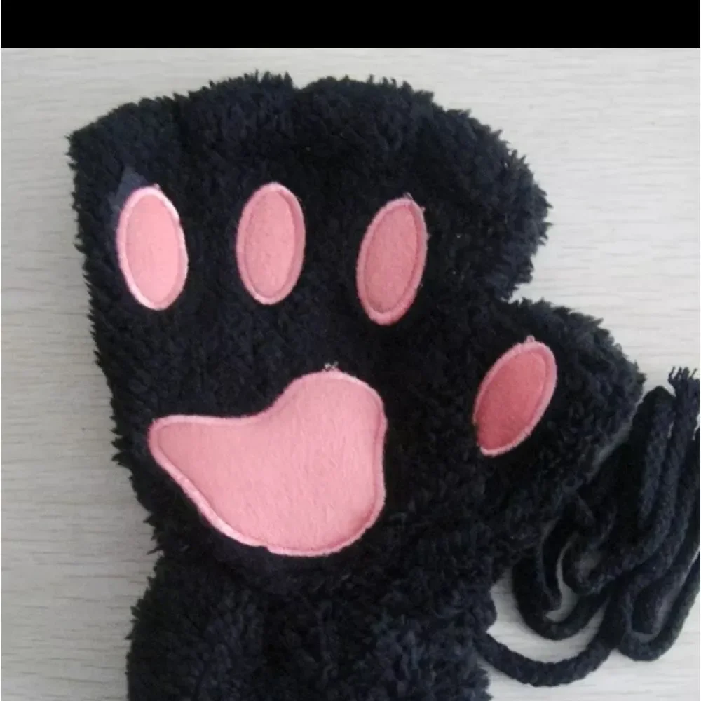 NWOT Cat Paw Gloves