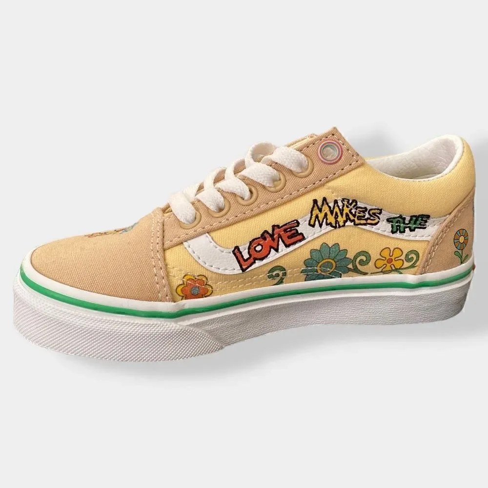 Vans packaged pet