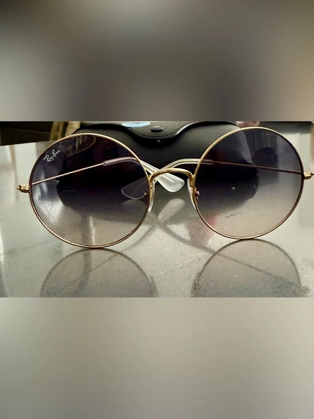 Ray-Ban hippy round