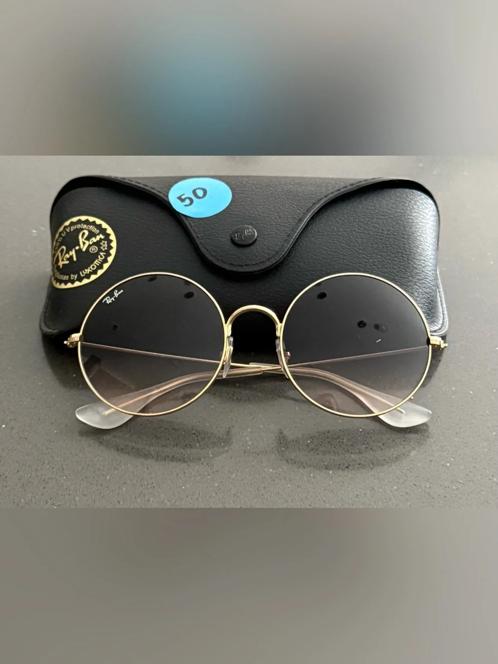 Ray-Ban hippy round