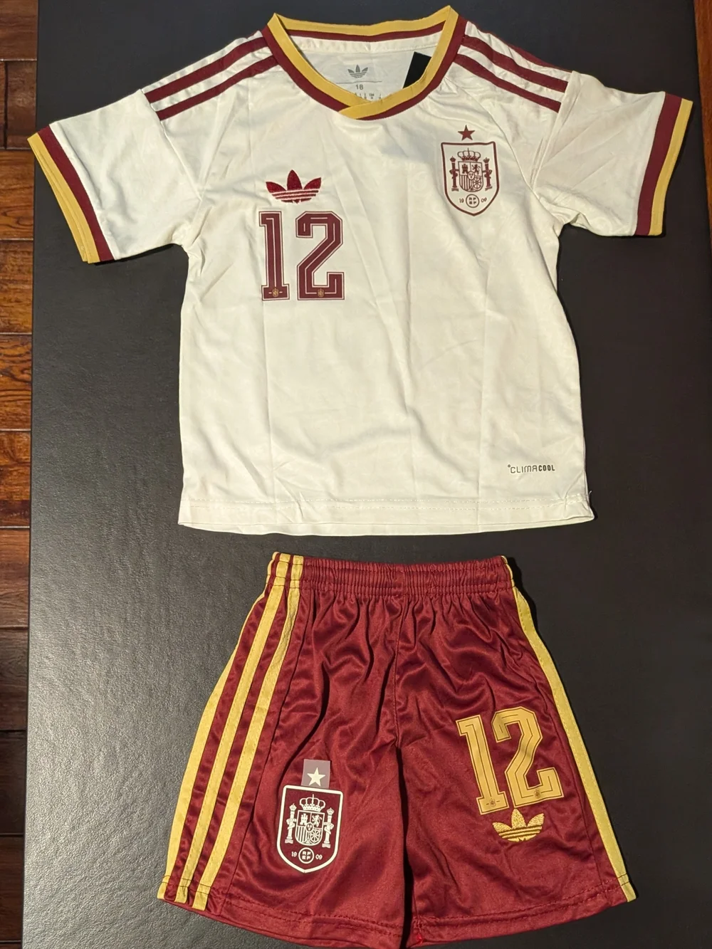 adidas 18 nwt