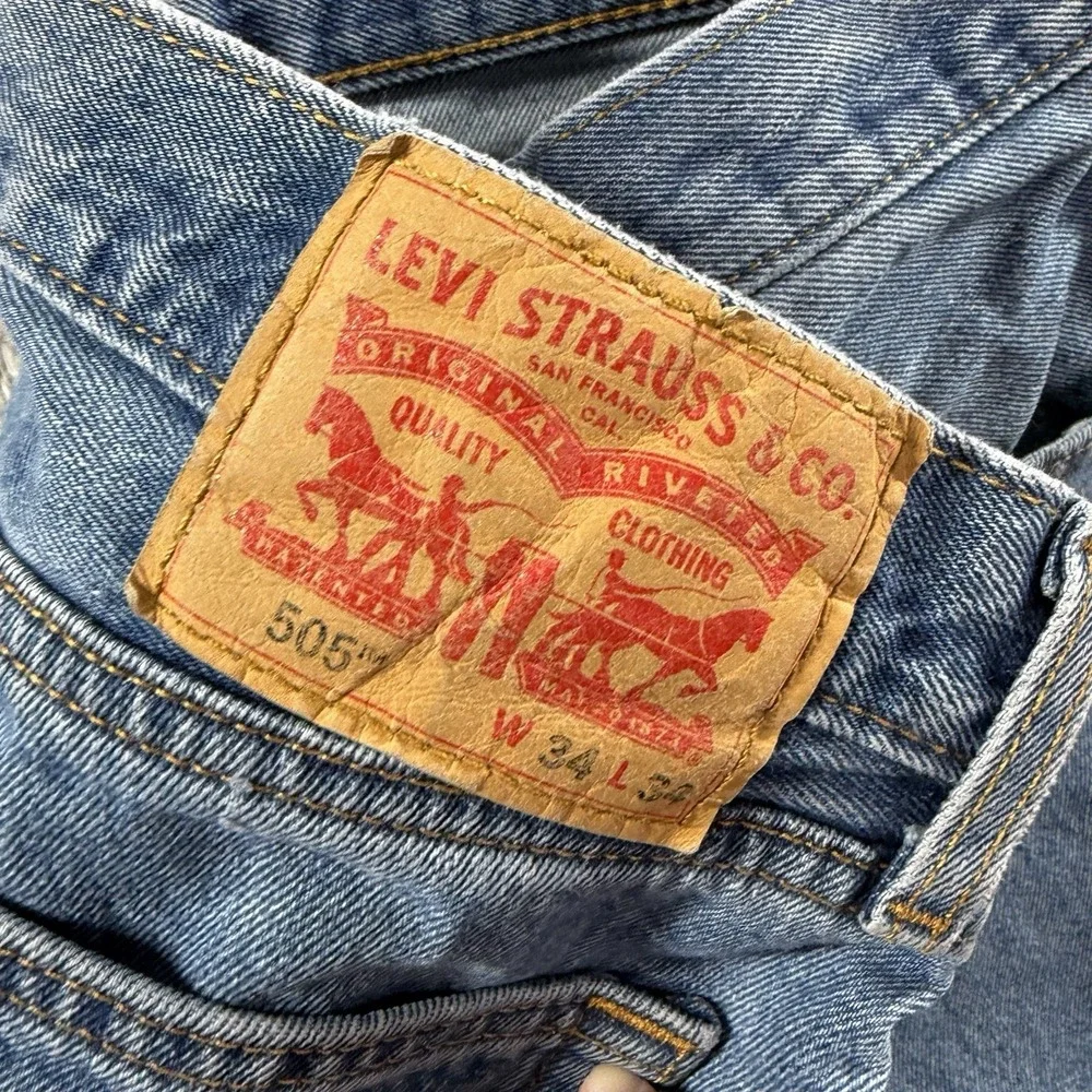 Levis there grease