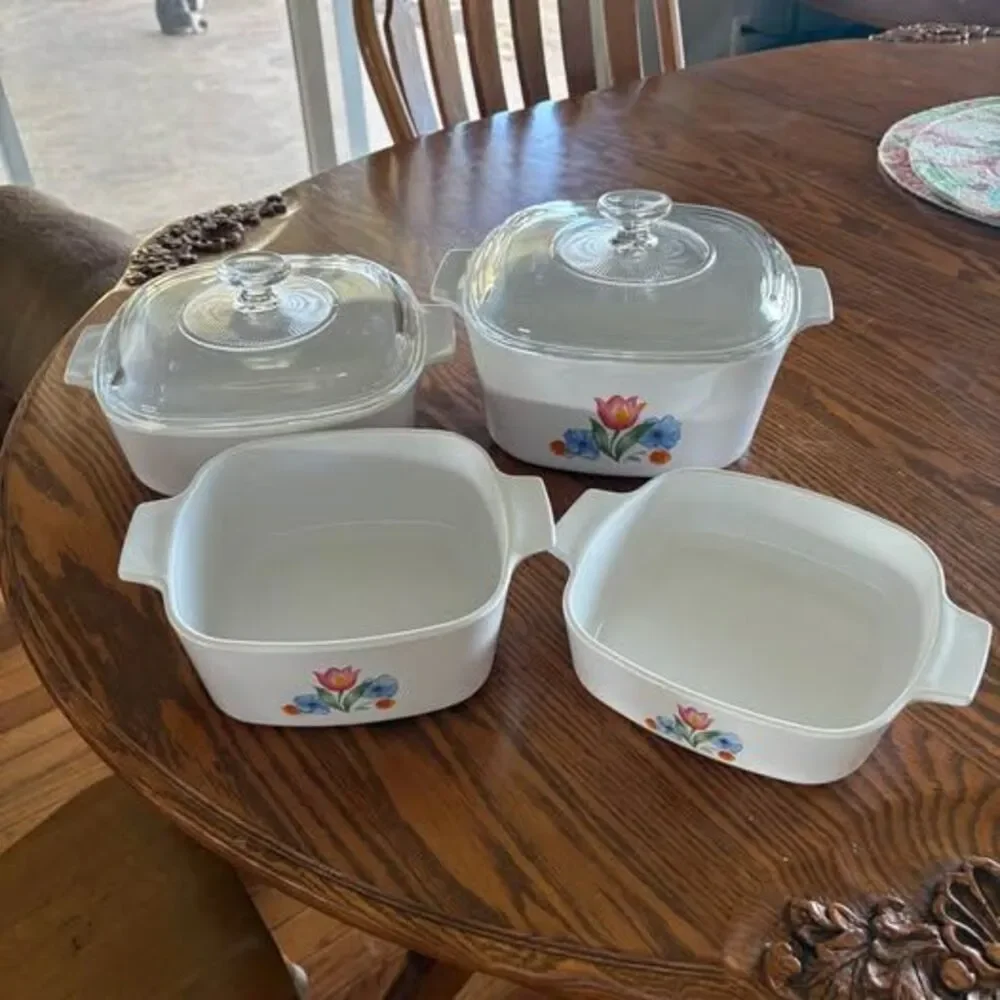 Vintage CorningWare Set of 4 Casserole Dishes w/ 2 Lids Floral Pattern