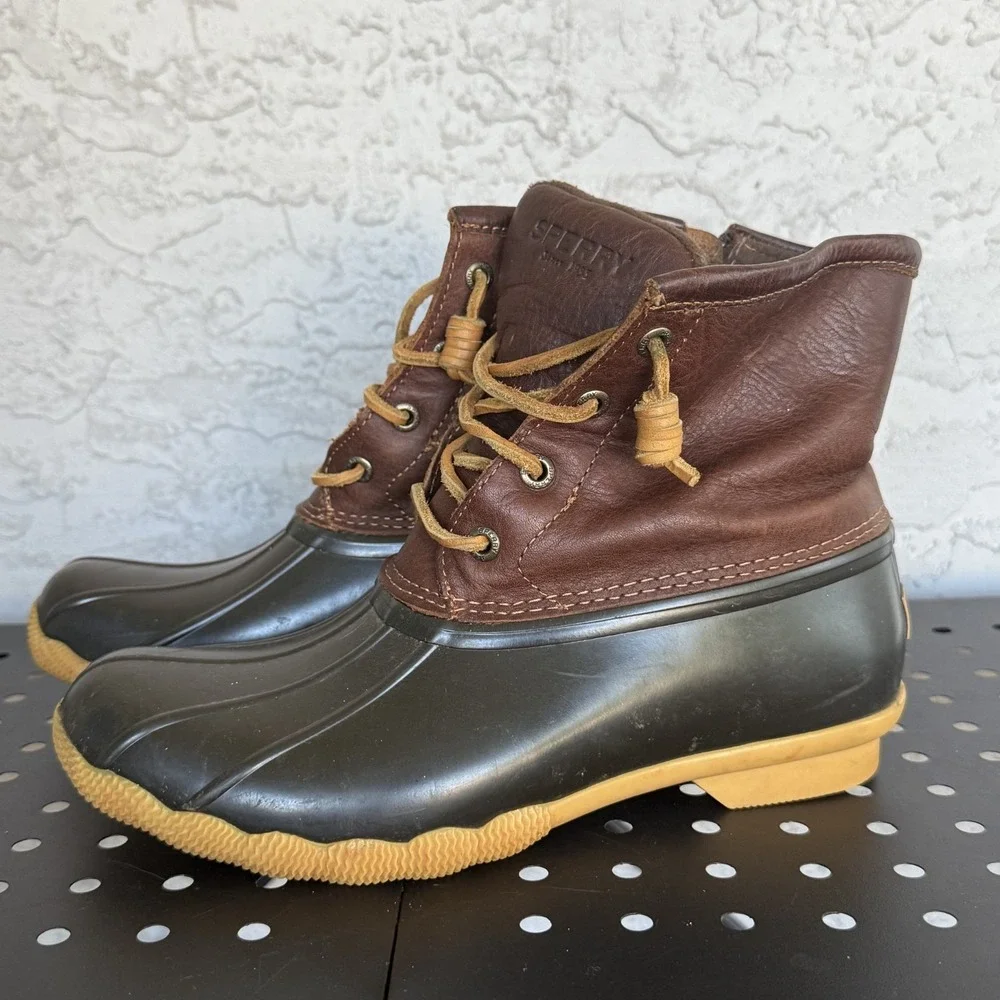 Sperry‎ Top-Sider Saltwater Duck Boot Womens 7 Brown/Navy STS91176 Classic