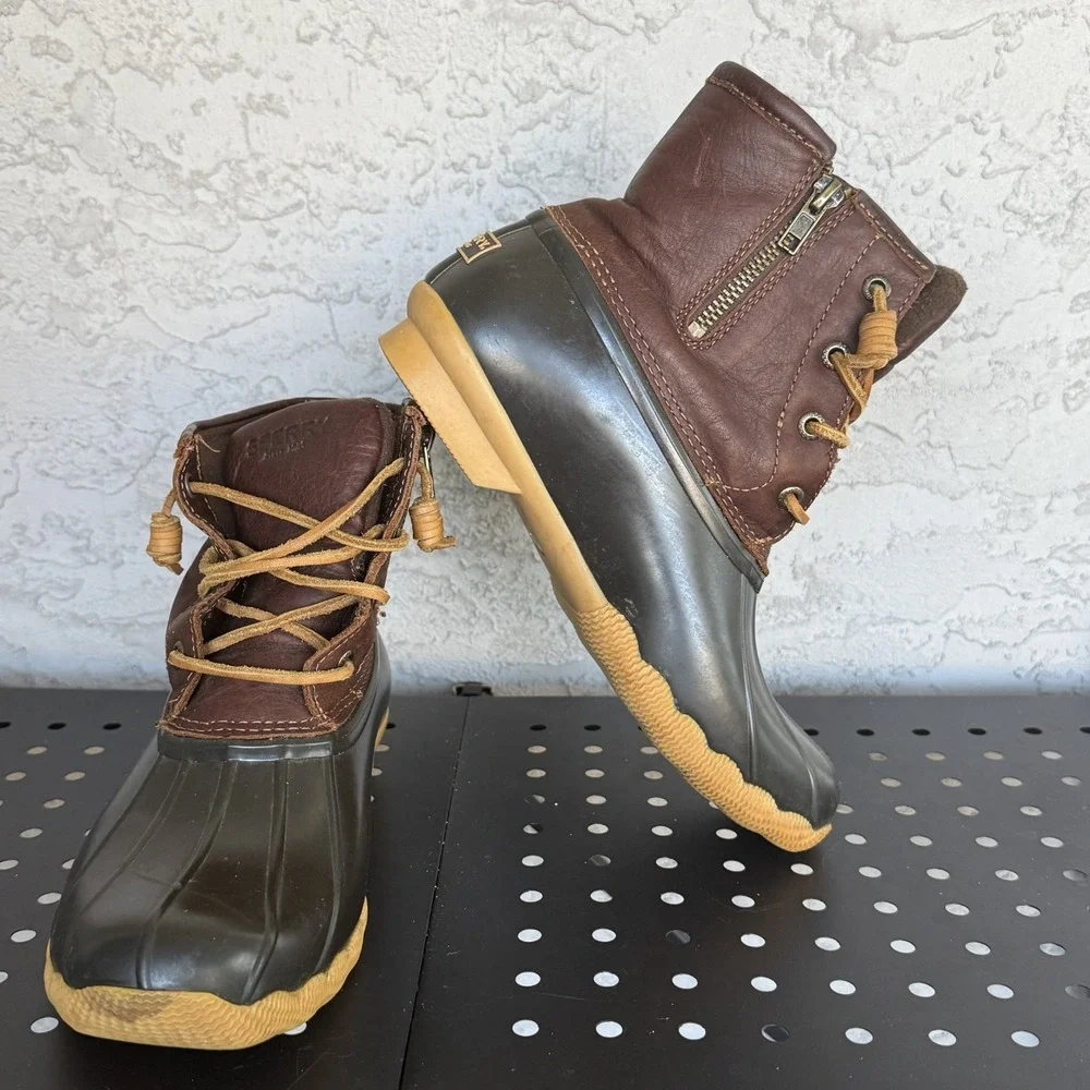 Sperry‎ Top-Sider Saltwater Duck Boot Womens 7 Brown/Navy STS91176 Classic