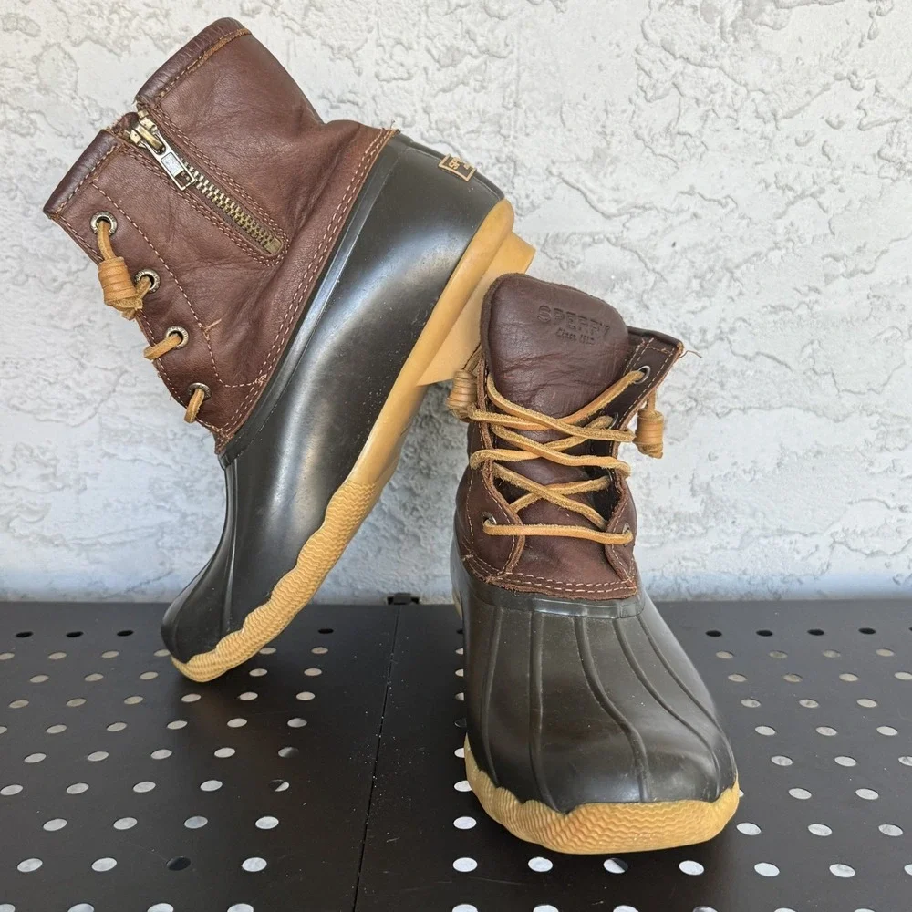 Sperry‎ Top-Sider Saltwater Duck Boot Womens 7 Brown/Navy STS91176 Classic
