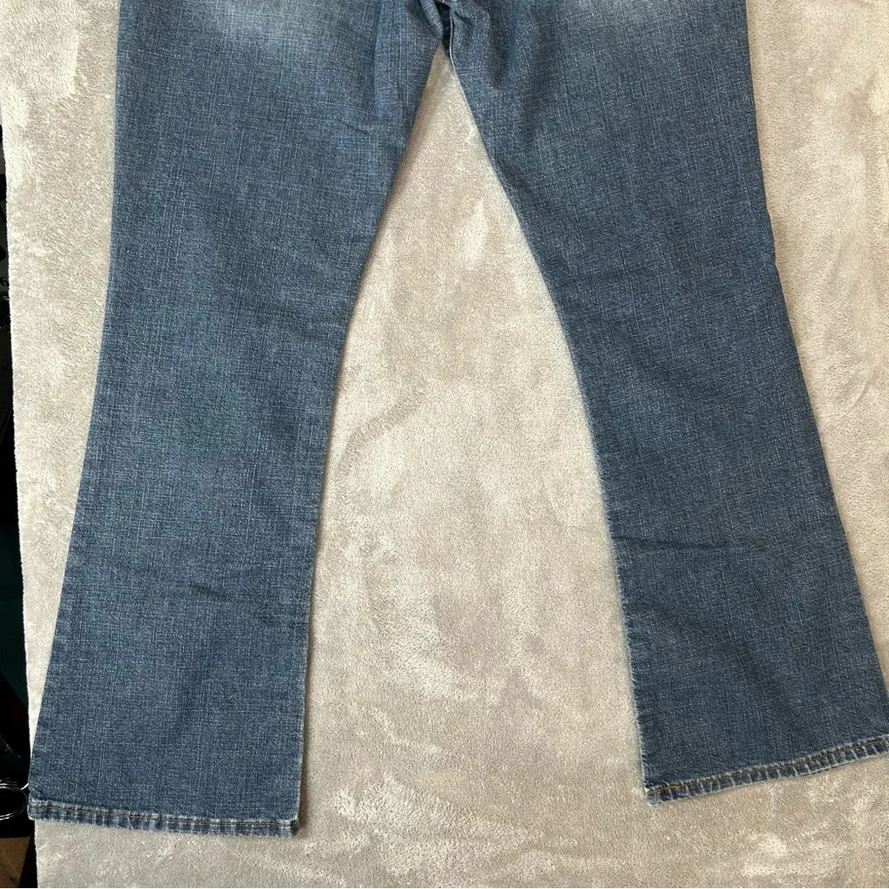 Levis this pair